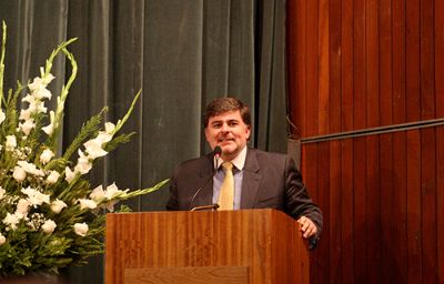 El ministro (s) de Salud Jaime Burrows también asistió a la ceremonia que se realizó este 8 de enero. 