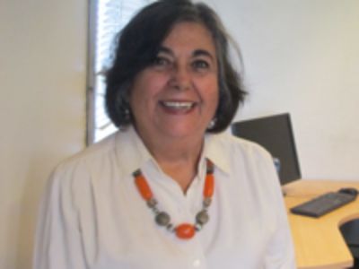 Prof. Cecilia Hidalgo, Secretaria del CEv