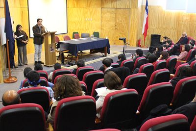 Universidad de Chile y CONADI firman convenio para diseñar plan de estudios de educadores tradicionales bilingües 