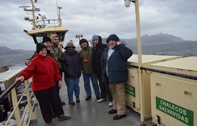 Parte de la delegación se trasladó desde Punta Arenas en barco a Puerto Williams.