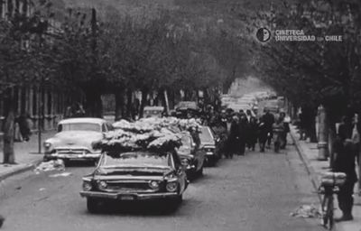 Parte de las imágenes inéditas son del funeral del vate, a días de su muerte el 23 de septiembre de 1973.
