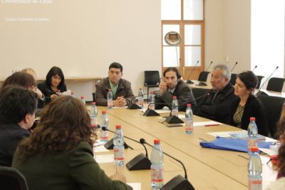Conversatorio profesores, directivos y autoridades del MINEDUC y de la Universidad de Chile.