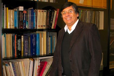 El galardonado profesor Patricio Poblete, académico de destacada carrera en materias de gestión, y director de NIC Chile.