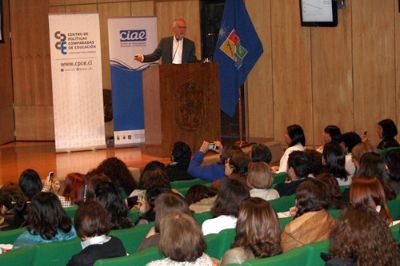 Robert Pianta, decano de Educación de la U. de Virginia, compartió sus experiencias y las de los investigadores de su institución.