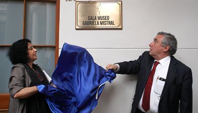 En la Casa Central de la Universidad de Chile se realizó este jueves 3 de diciembre la inauguración de la Sala Museo dedicada a Gabriela Mistral.