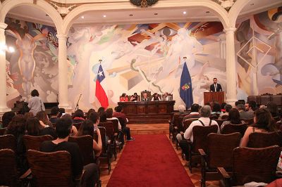 La ceremonia se realizó, como es habitual, en el Salón de Honor de la U. de Chile