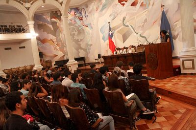 Decenas de jóvenes asistieron a la ceremonia de apertura del año académico del Programa de Bachillerato.