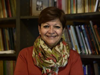 Mónica Báez, de la Universidad Nacional de Rosario, expuso  en el Seminario "Diversidad de lenguajes en la Primera Infancia".