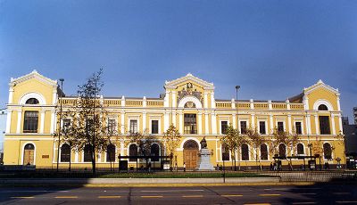 La Casa Central es el edificio patrimonial de la Universidad de Chile.