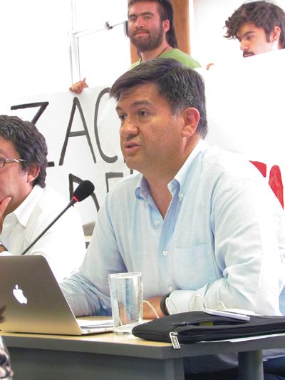 El ex Senador Hugo Sánchez fue presidente de la Comisión de Presupuesto y Gestión de la pasada legislatura, donde se originó el Reglamento de Remuneraciones que se aprobó recientemente.
