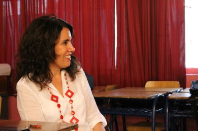 Loreto Muñoz, doctora en ingeniería de los alimentos, conversó con los estudiantes de la especialidad de gastronomía del Liceo Mariano Latorre. 