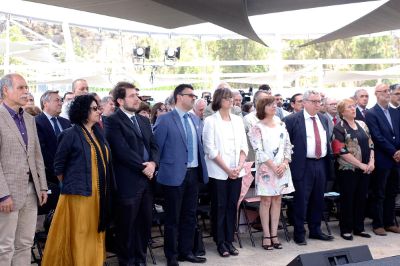 La comunidad universitaria en pleno, junto a la ciudadanía, autoridades políticas y representantes de la sociedad civil, participaron de la ceremonia.  