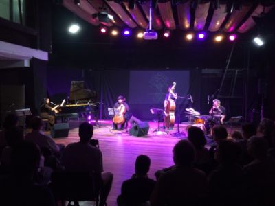 Cuatro intérpretes dieron vida a las seis piezas musicales del concierto para piano y voz que protagonizó el lanzamiento del álbum "Violeta de Chile", en la Sala Máster de la Radio UChile.