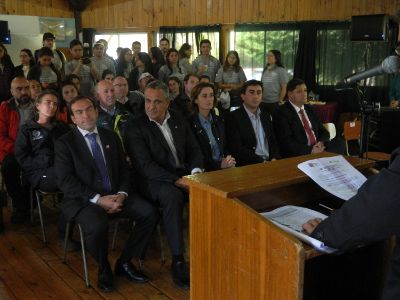 La ceremonia se realizó en el Centro Experimental de la U. de Chile, y participaron los alcaldes de Constitución y Empedrado, la Ministra de Medio Ambiente, y la decana de la Facultad.