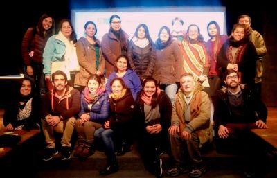 Los profesores y docentes que participaron del seminario Teatro-Humor-Gestión, en Curicó.