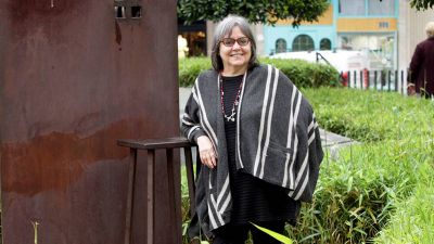 "Me parece muy importante que la Universidad de Chile retome su liderazgo cultural, a través de la entrega de estos premios", afirmó Diamela Eltit, una de las ganadoras en el Área Literaria.