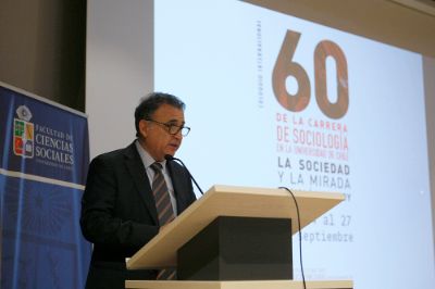 El Rector (s) Rafael Epstein inauguró la celebración de los 60 años de la Carrera de Sociología.