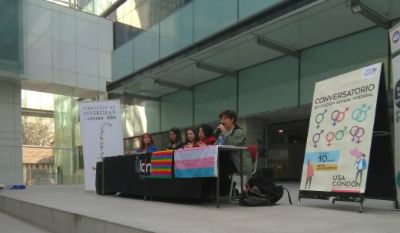 Personas invitadas al conversatorio: Macarena Rivera, Josefa Fuentes, Pablo Villar, y Margarita Bustos.