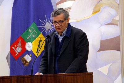 El representante de la Corporación Memorial Economía de la Universidad de Chile, Gerardo Cáceres.