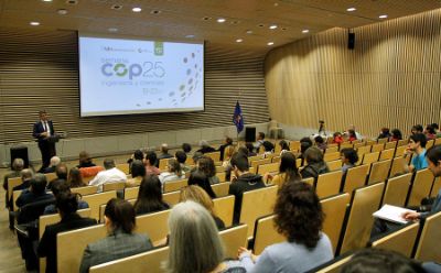 En la instancia el ministro Andrés Couve destacó la participación de miembros de la Facultad de Ciencias Físicas y Matemáticas en las distintas mesas de la COP25.