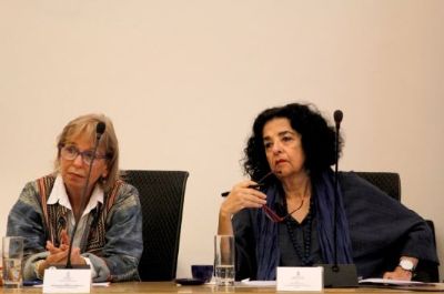 Magdalena Gandolfo, Contralora Interna (S), y Faride Zeran, vicerrectora de Extensión y Comunicaciones