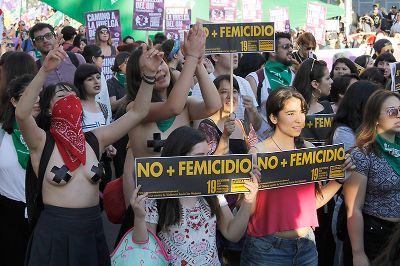 La Ley Modelo Interamericana sobre Violencia Política hacia las Mujeres reconoce que ésta "constituye una grave violación de los dd.hh de las mujeres y es una amenaza principal para la democracia".