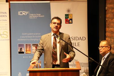 El vicerrector de la VID, Flavio Salazar, destacó el carácter transdisciplinar de la RedPE y de la Universidad de Chile y recalcó que estas investigaciones son las que el país necesita.