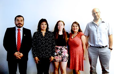 Fernando Molina, Gloria Tralma, Millaray Huaiquimilla, Carla Peñaloza y Marcos Kiwi, integrantes del Comité Electoral.