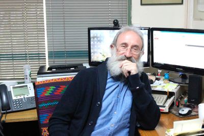 El académico de la Facultad de Ciencias, Javier Simonetti.