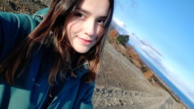 Solo un día después del primer caso de Covid-19 confirmado en el país, la estudiante de quinto año de Geografía de la Universidad de Chile, llegó a Punta Arenas para hacer su práctica profesional.