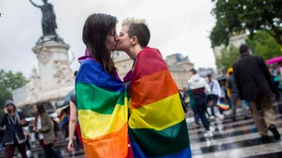 Según un estudio del 2019, el 75 por ciento de las lesbianas en Chile dice haber sido acosada por su orientación sexual.