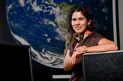 "Todos estamos presenciando ante nuestros ojos el cambio climático", dice Maisa Rojas, académica U. de Chile y parte del equipo de investigadores/as que trabajaron en el actual reporte IPCC. 
