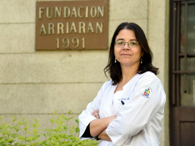 La infectóloga y académica del Departamento de Medicina Interna de la U. de Chile, Claudia Cortés.