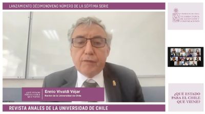 El Rector de la Universidad de Chile, Ennio Vivaldi.