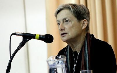 La filósofa y teórica feminista estadounidense Judith Butler, quien ya ha participado de dos eventos en la U. de Chile, participará de un diálogo virtual este 9 de marzo.