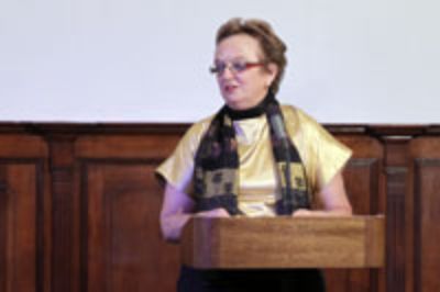 Dra. Mary Therese Kalin, Premio Nacional de Ciencias 2010, investigadora y docente de pre y postgrado de la Facultad de Ciencias de la Universidad de Chile.