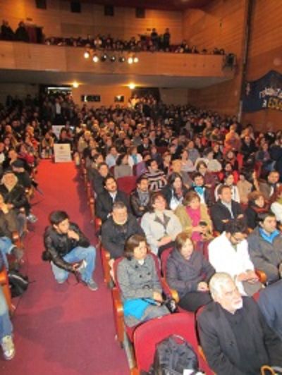 Un repleto Teatro Antonio Varas, que abrió sus puertas para recibir a los académicos de la Universidad de Chile.