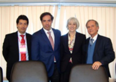 La reunión estuvo encabezada por el Vicerrector Miguel O´Ryan; el Director de DTT, Jaime Pozo; el Presidente de la delegación colombiana, Felipe Mejía;y Ana María Quiroz, del Ministerio de Educación. 
