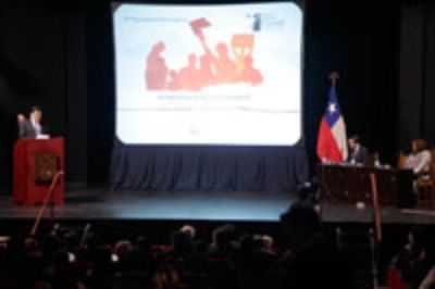  Esta iniciativa es producto de una relación colaborativa entre la U. de Chile y la Embajada de Francia en este país. 