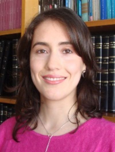 Prof. Graciela Pérez, académica de la Facultad de Economía y Negocios.