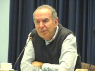Senador Universitario Enrique Jaimovich, académico de la Facultad de Medicina.