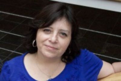 La Profesora Salomé Martínez, de la Facultad de Ciencias Físicas y Matemáticas.