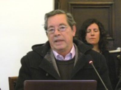 Prof. Carlos Ruiz, director del Depto. de Filosofía.
