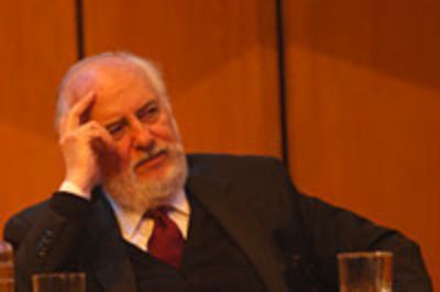 El Profesor Rodolfo Saragoni, repasó aspectos de la biografía del Dr. Allende.