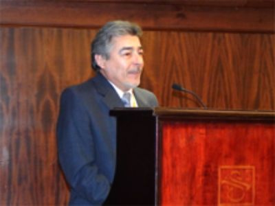 "La Academia, junto al apoyo de las empresas, ha permitido el crecimiento y desarrollo del grupo GIAF", señaló el Prof. Núñez