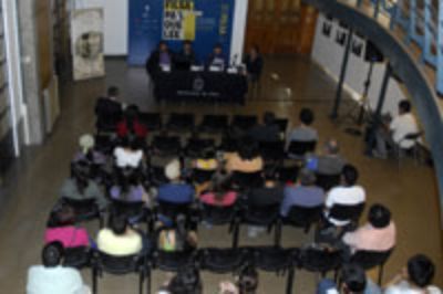Esta actividad se enmarcó en la participación de la Universidad de Chile en la Feria del Libro de Santiago.
