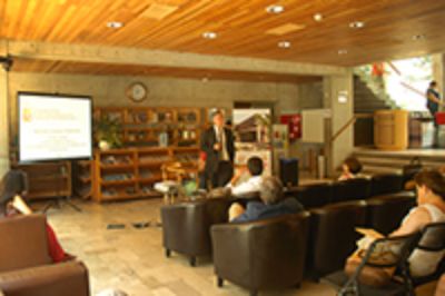 El profesor Sergio Lavandero estuvo a cargo del Diálogo que preparó la Escuela de Temporada de la U. de Chile, Verano 2014.