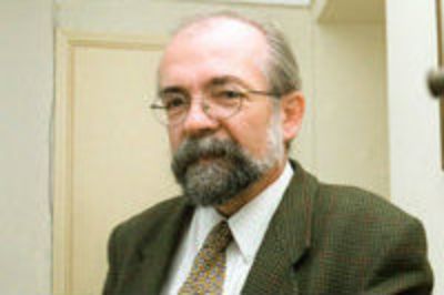 José Maza, profesor titular de la FCFM desde 1987.