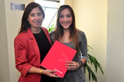 Camila es oriunda de Curicó y acaba de comenzar su primer año en la carrera de Administración Pública.