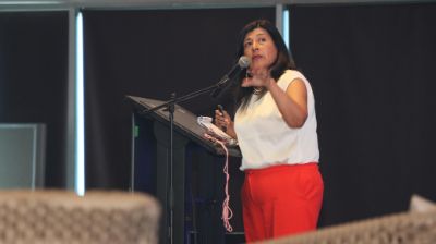 Gladys Camacho Cépeda, Profesora Titular de Derecho Administrativo del Departamento de Derecho Público de la Facultad de Derecho de la U. de Chile y senadora transversal.